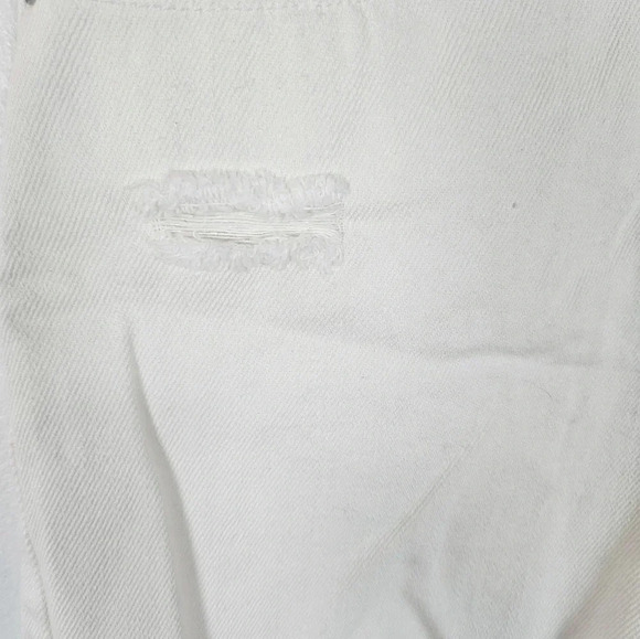 NWT‎ ripped stark white high rise distressed with frayed hem jean shorts size 28 - Picture 6 of 10